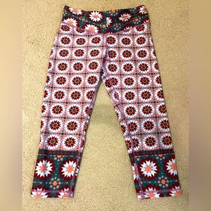 Gianni Bini capri print yoga athleisure leggings